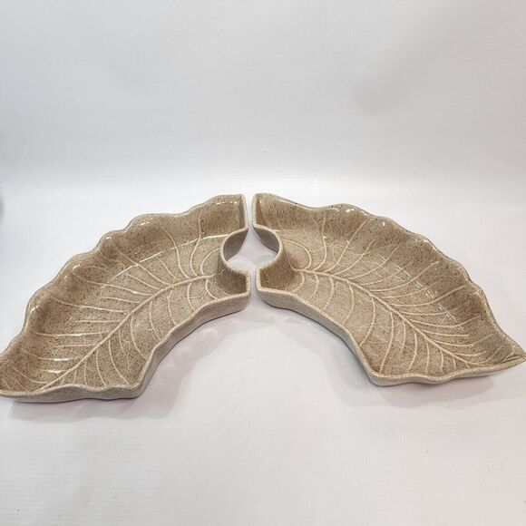Pair of Vintage USA Pottery #2855 MCM Ceramic Leaf Trays Dishes - Picture 1 of 9